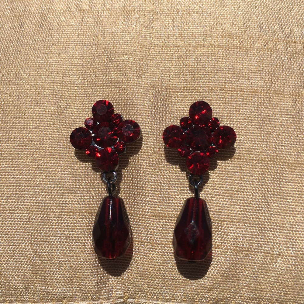 Ruby rhinestone drop earrings